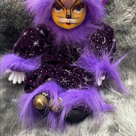 Two Vintage Purple Jester Dolls with Porcelain Heads and Bells - Picture 6 of 16